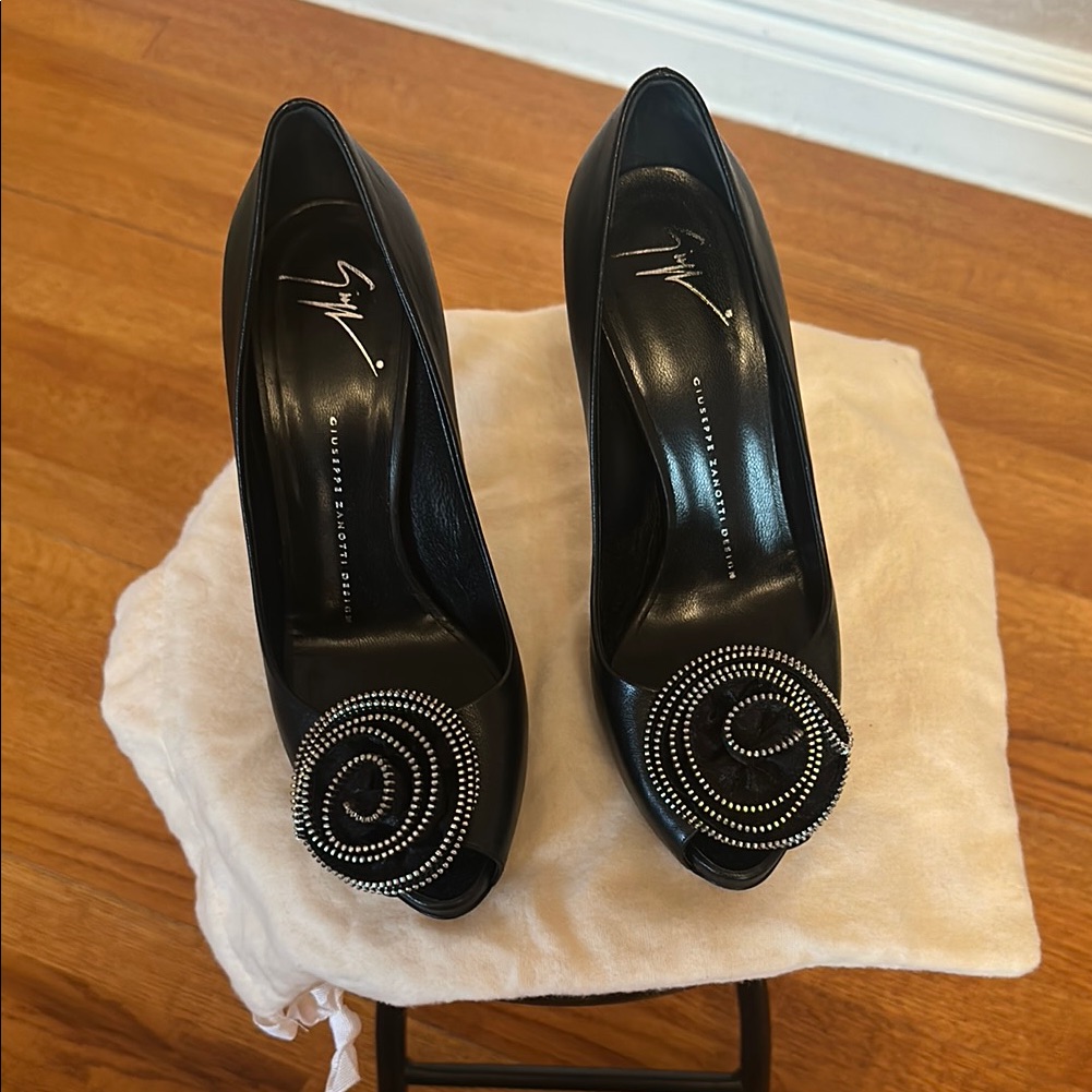 Giuseppe Zanotti Black Spiral Heels
